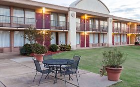 Days Inn By Wyndham Hillsboro Tx